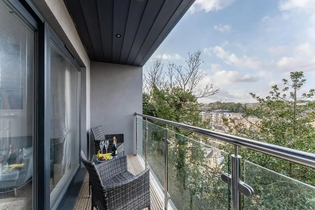 Stunning 2 Bed In Bournemouth Central + Parking-1